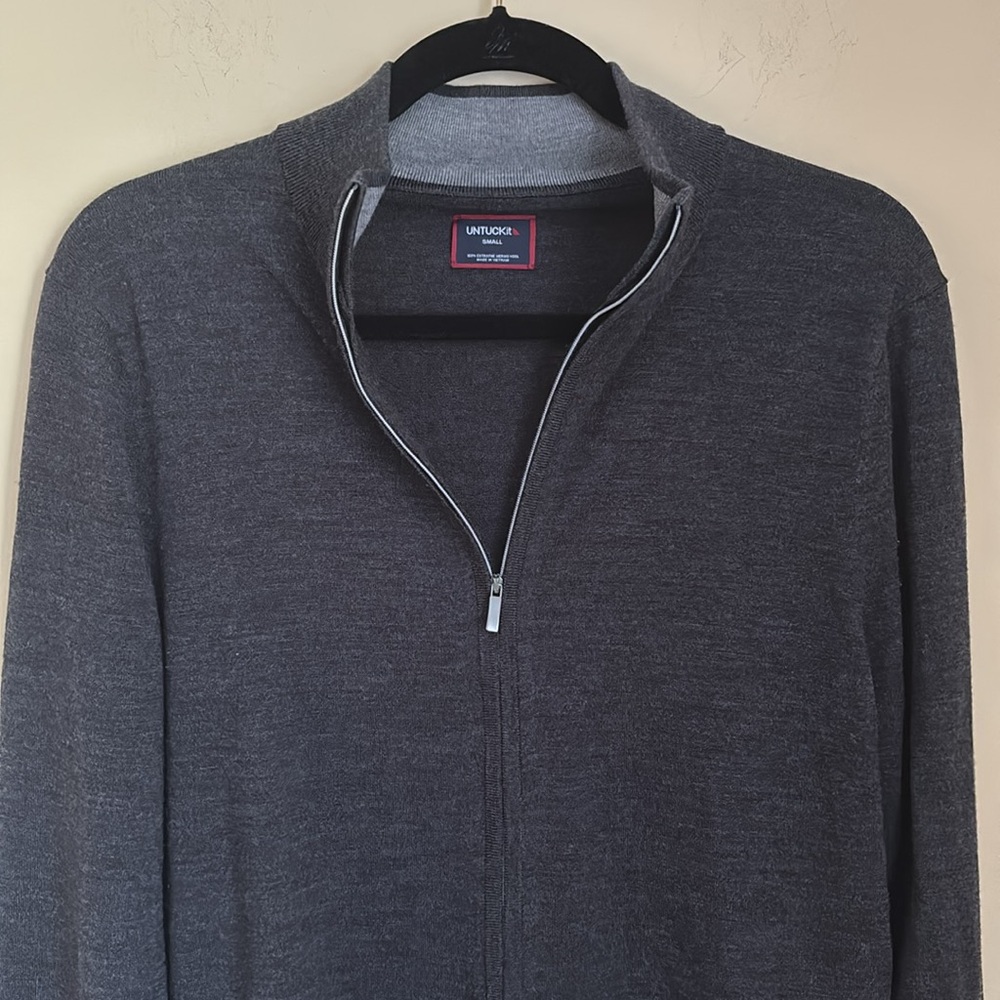 UNTUCKit 100% Merino Wool Austin Full-Zip Charcoal Dark Gray Sweater Size Small - Picture 5 of 11
